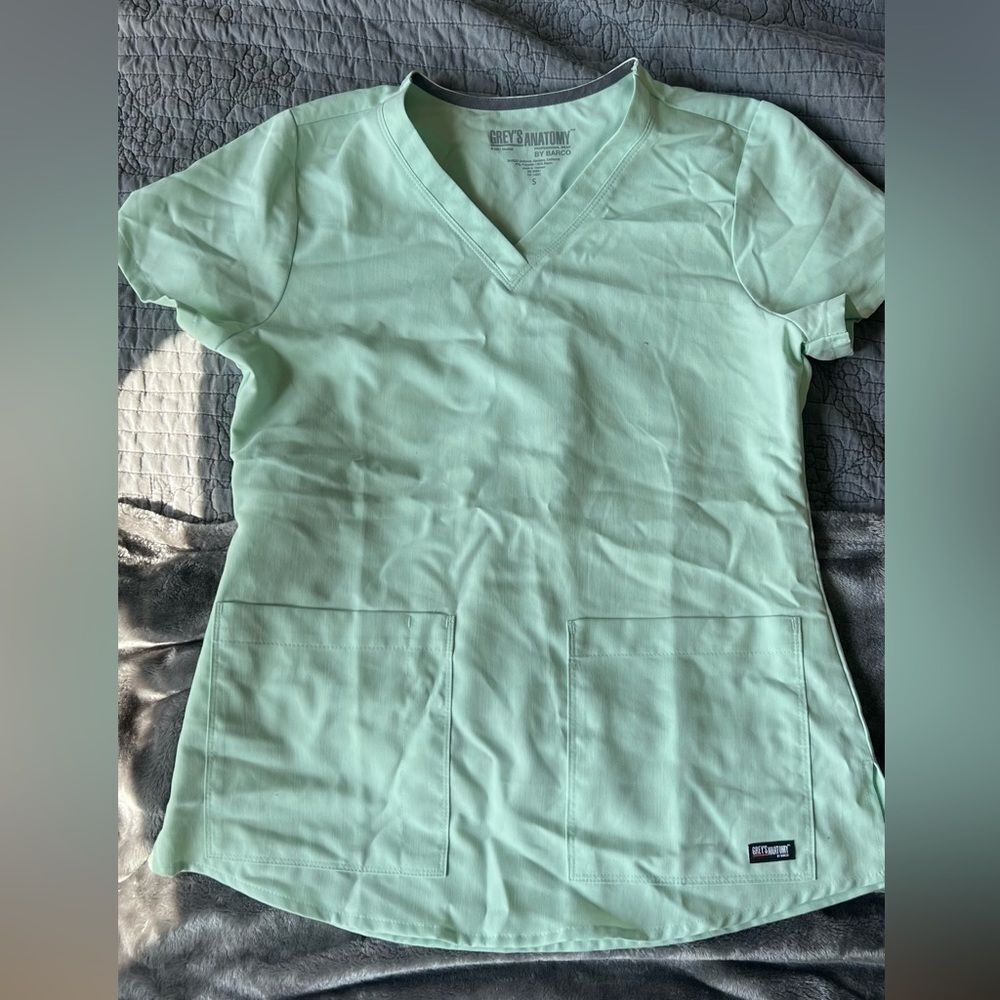 Grey’s Anatomy scrub top bundle - Picture 9 of 10
